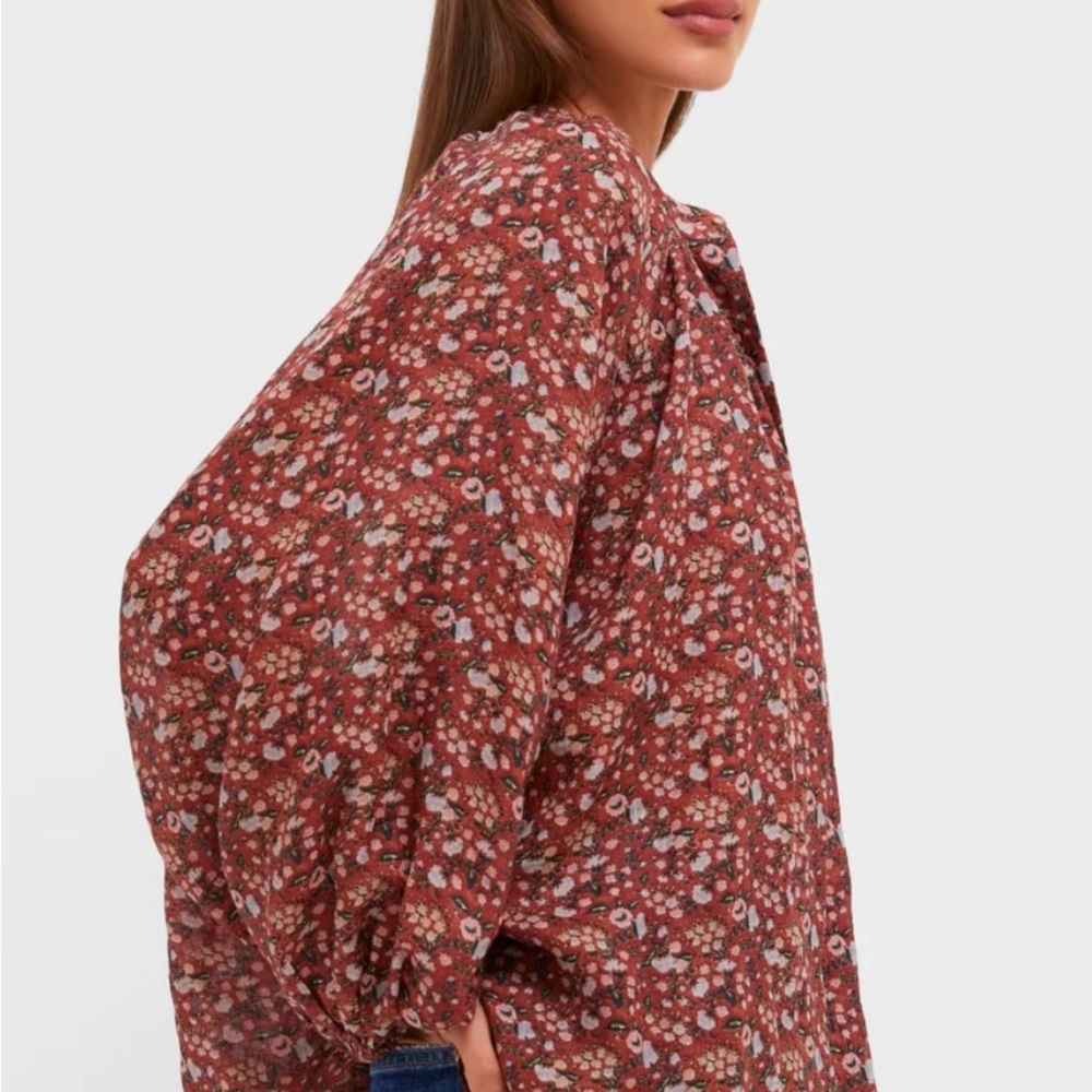 Tuckernuck Burgundy Floral Blouse - Picture 2 of 7